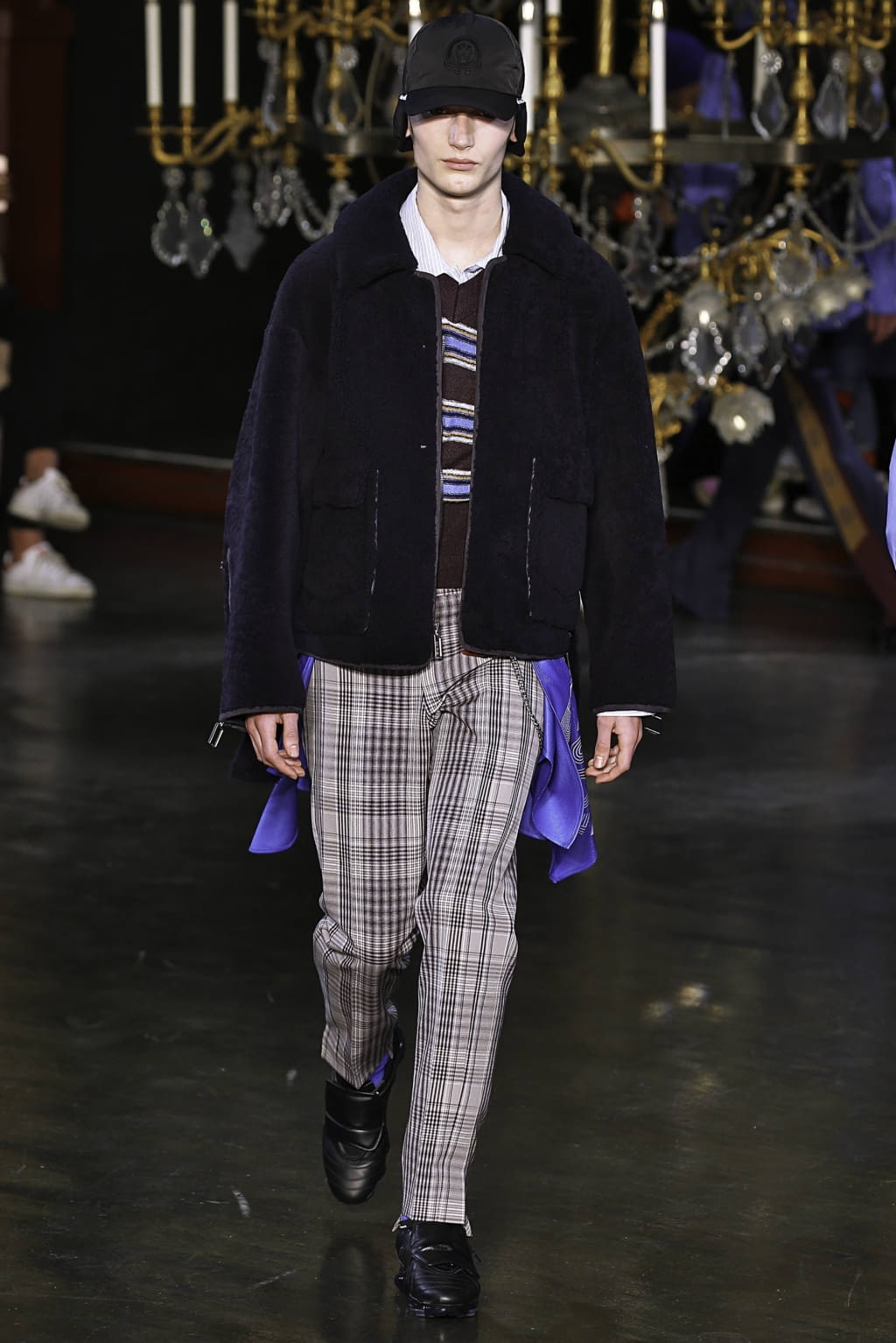 Fashion Week Paris Fall/Winter 2019 look 37 from the Wooyoungmi collection 男装