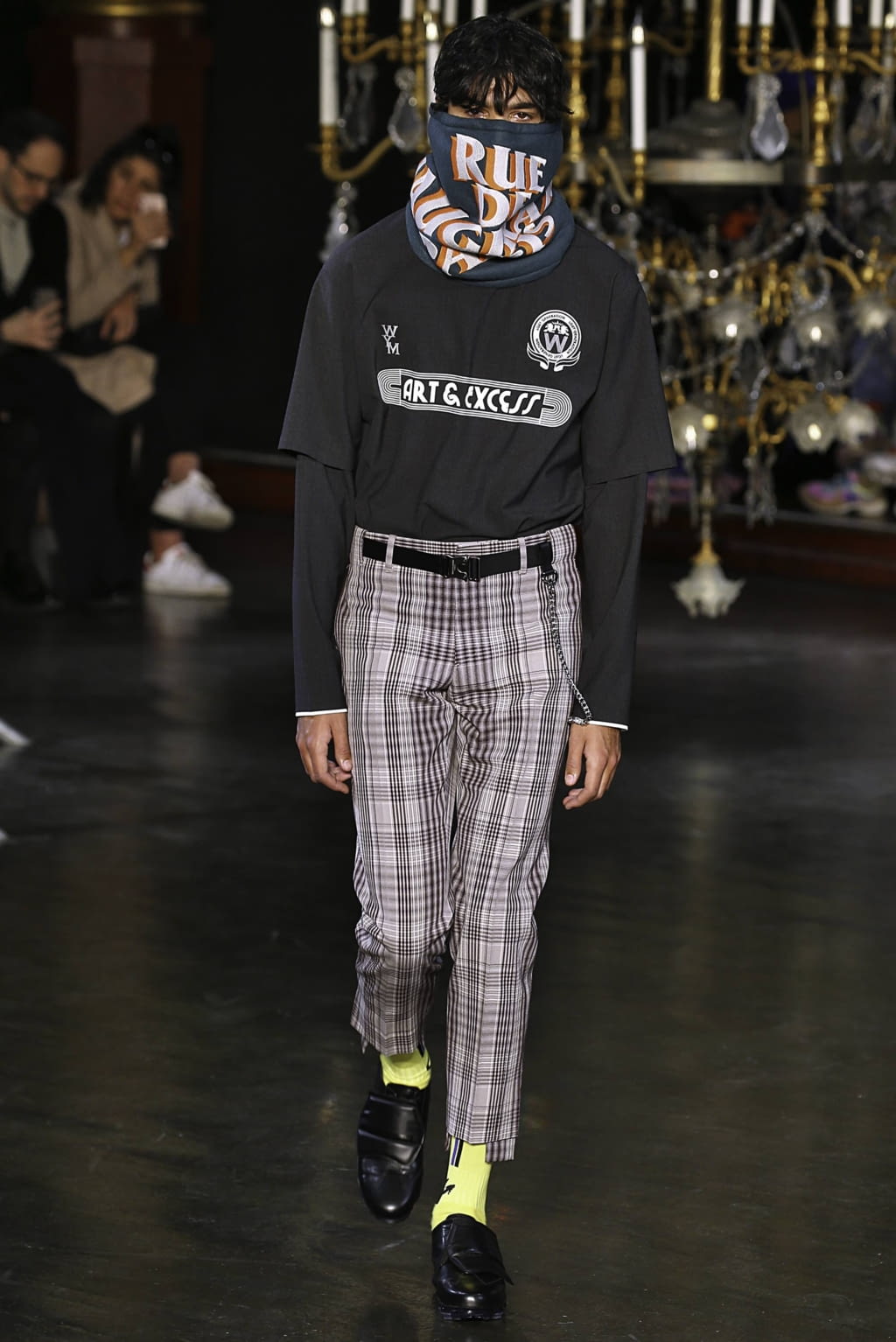 Fashion Week Paris Fall/Winter 2019 look 38 from the Wooyoungmi collection 男装