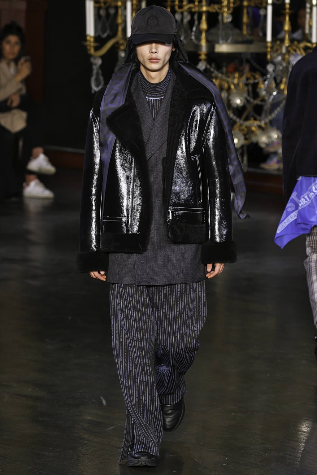 Fashion Week Paris Fall/Winter 2019 look 40 from the Wooyoungmi collection 男装