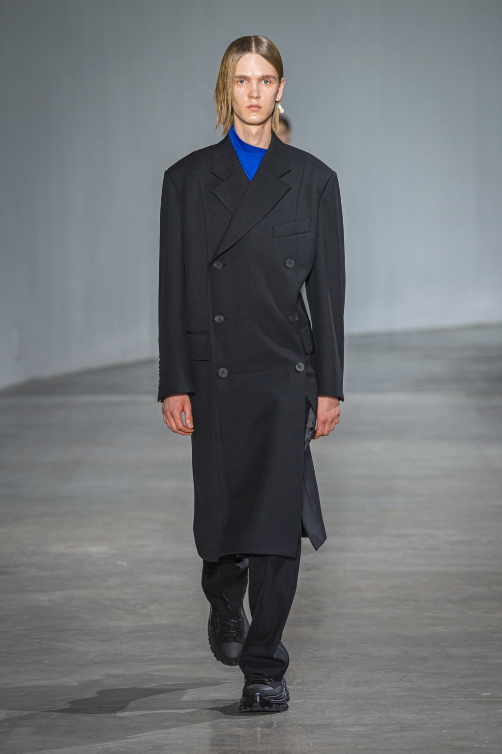 Fashion Week Paris Fall/Winter 2020 look 3 from the Wooyoungmi collection menswear