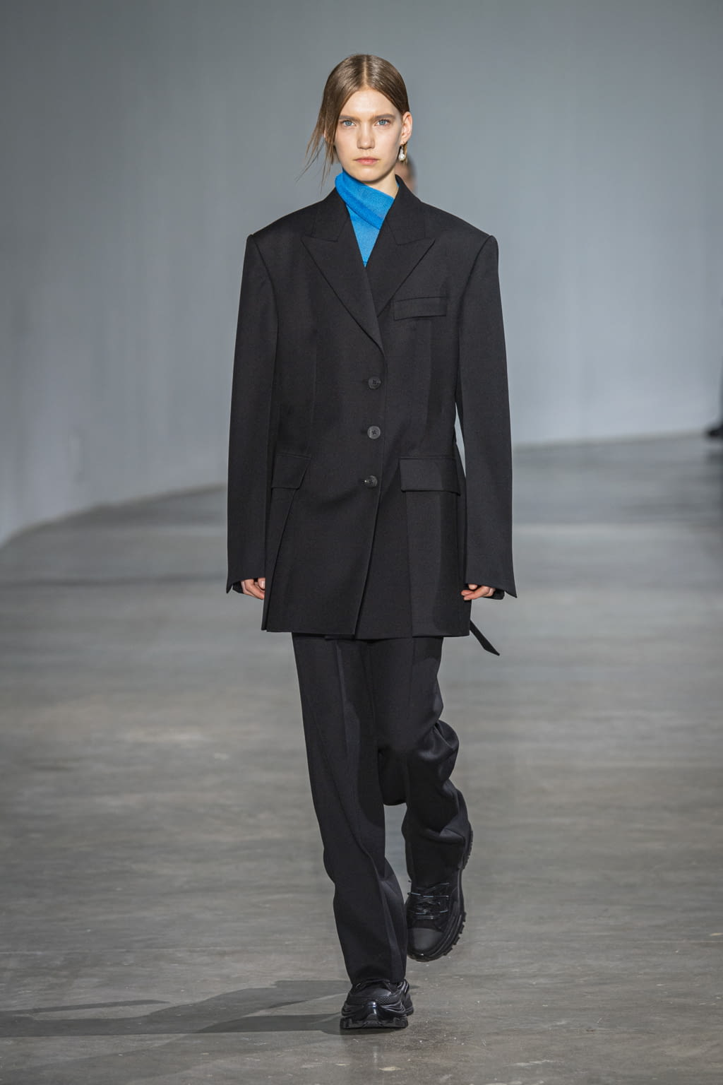 Fashion Week Paris Fall/Winter 2020 look 4 from the Wooyoungmi collection menswear