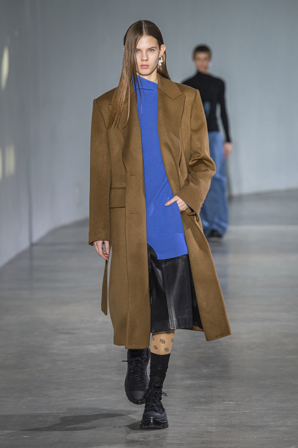 Fashion Week Paris Fall/Winter 2020 look 9 from the Wooyoungmi collection menswear