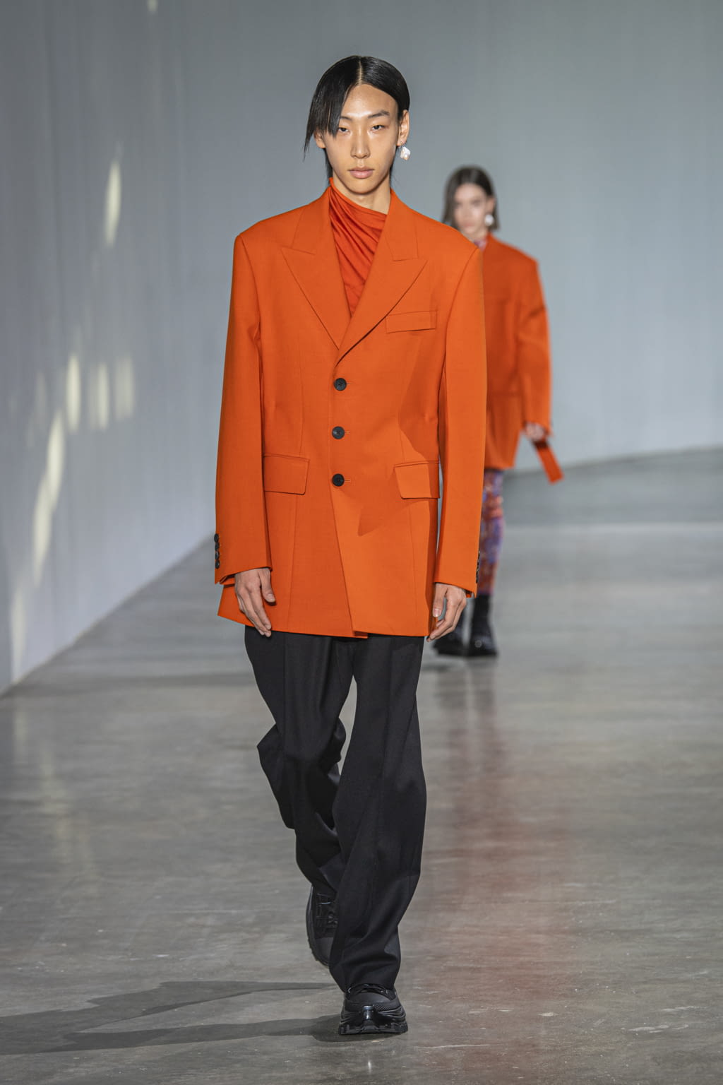 Fashion Week Paris Fall/Winter 2020 look 14 from the Wooyoungmi collection menswear