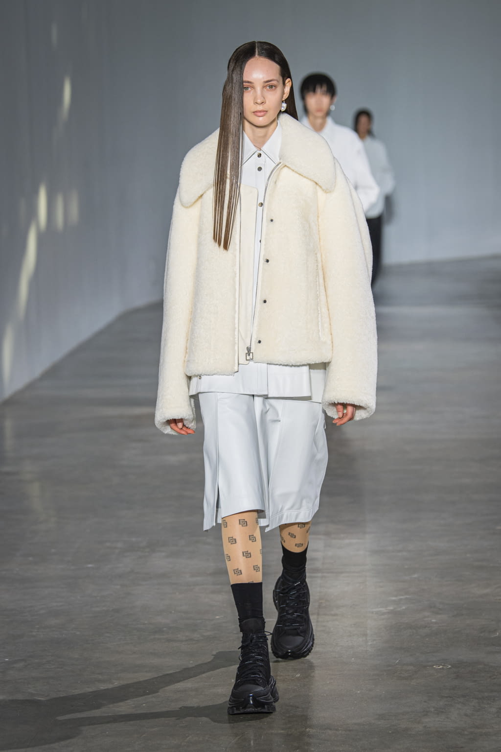Fashion Week Paris Fall/Winter 2020 look 26 from the Wooyoungmi collection menswear