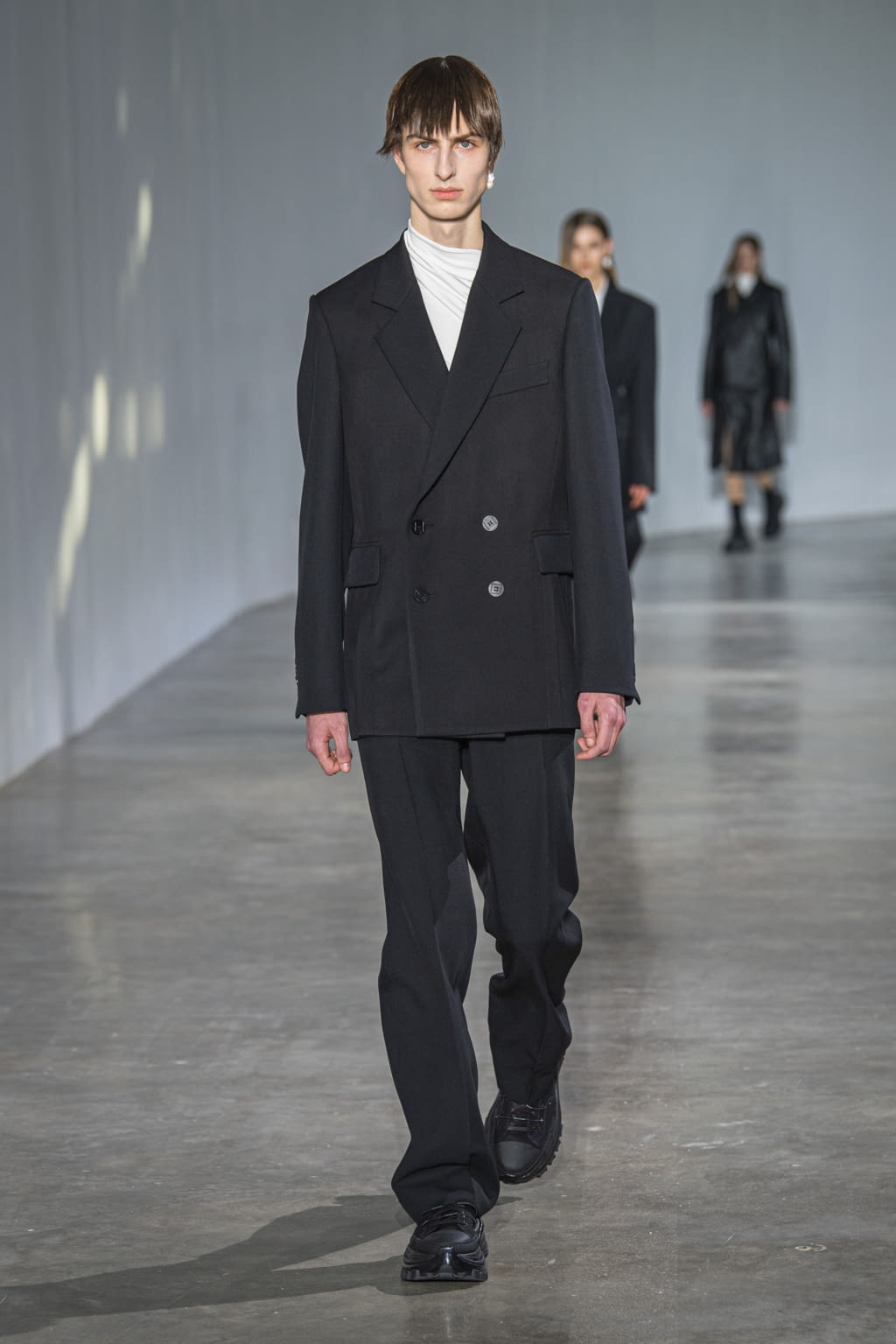 Fashion Week Paris Fall/Winter 2020 look 29 from the Wooyoungmi collection 男装