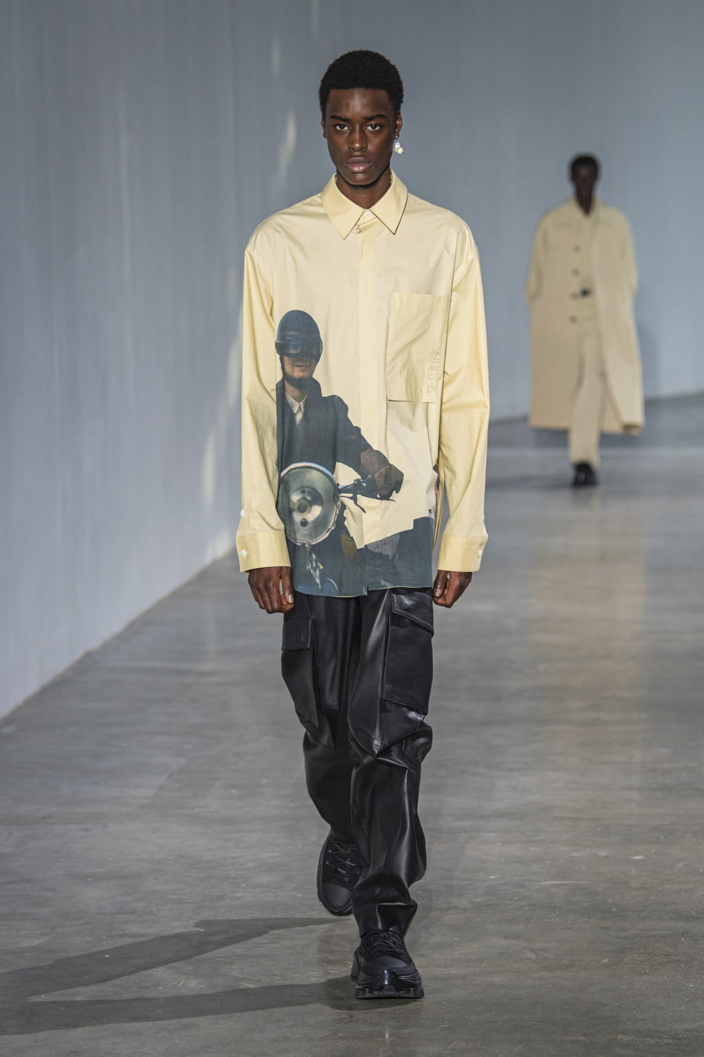 Fashion Week Paris Fall/Winter 2020 look 42 from the Wooyoungmi collection menswear