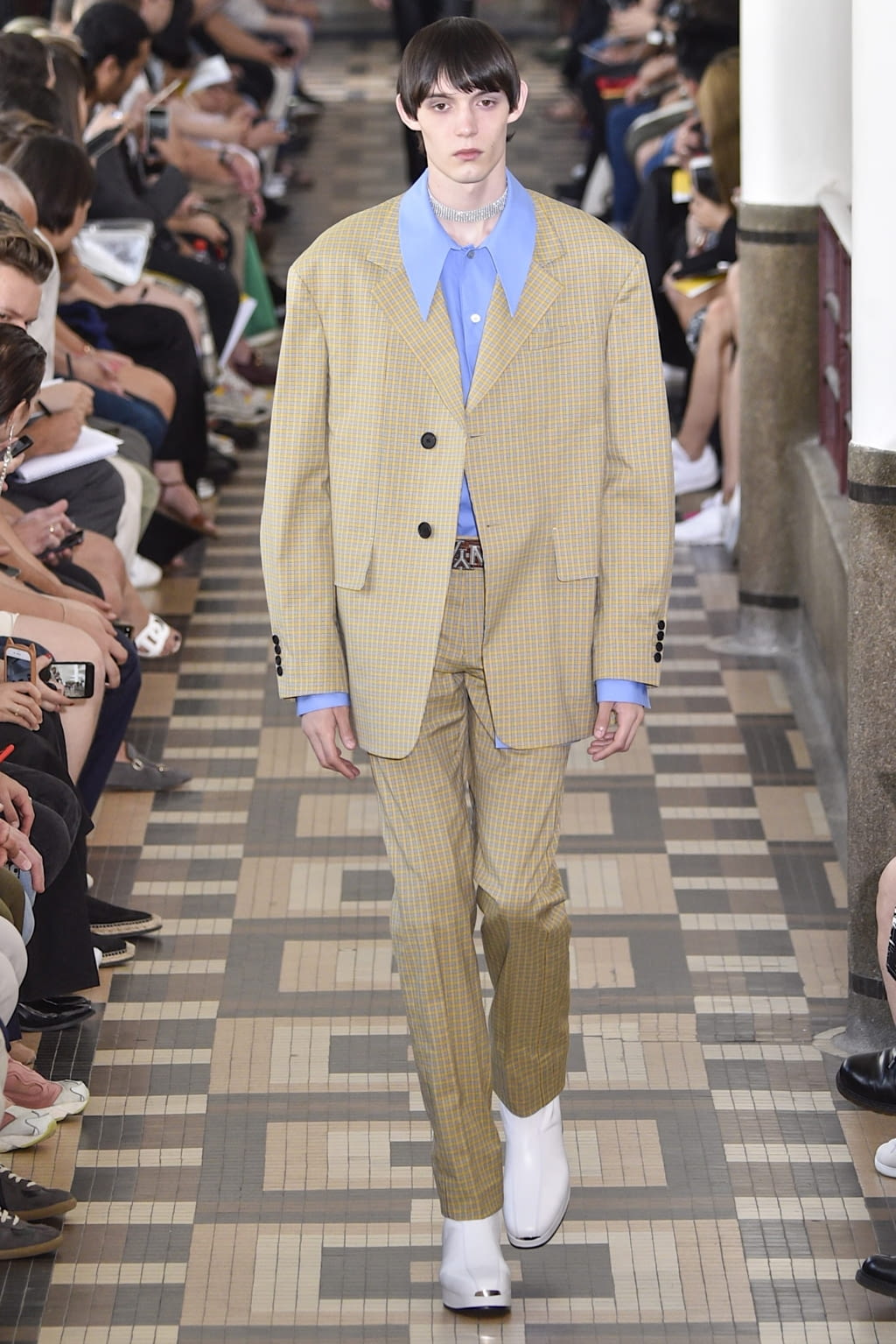 Fashion Week Paris Spring/Summer 2019 look 4 from the Wooyoungmi collection menswear