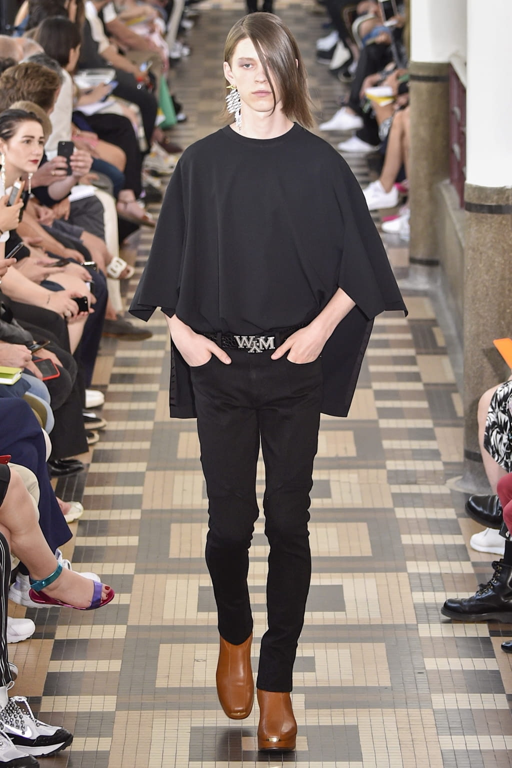 Fashion Week Paris Spring/Summer 2019 look 28 from the Wooyoungmi collection menswear