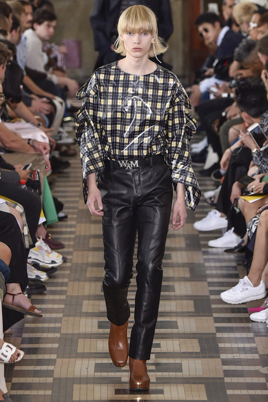 Fashion Week Paris Spring/Summer 2019 look 39 from the Wooyoungmi collection menswear