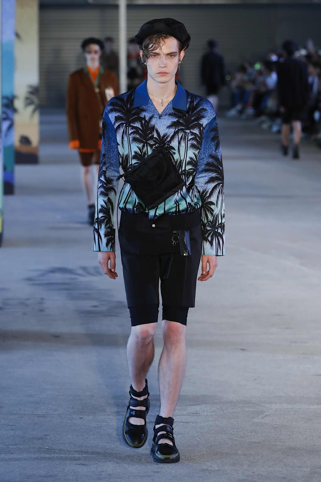 Fashion Week Paris Spring/Summer 2020 look 6 from the Wooyoungmi collection 男装