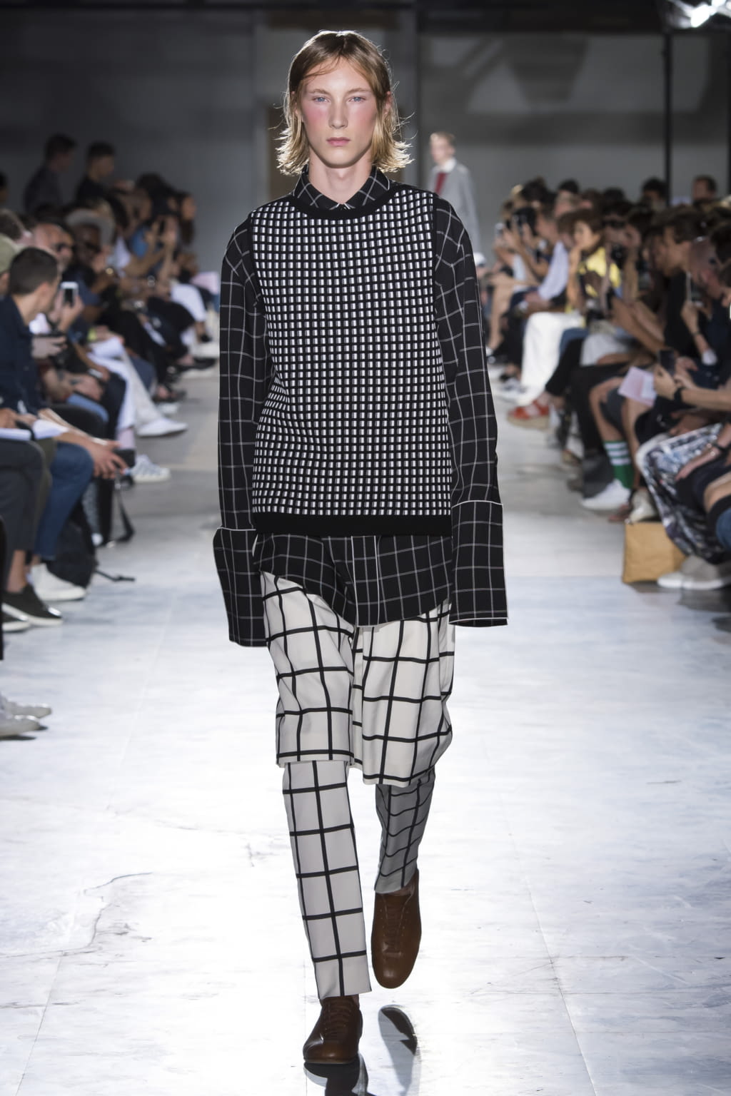 Fashion Week Paris Spring/Summer 2017 look 2 de la collection Wooyoungmi menswear