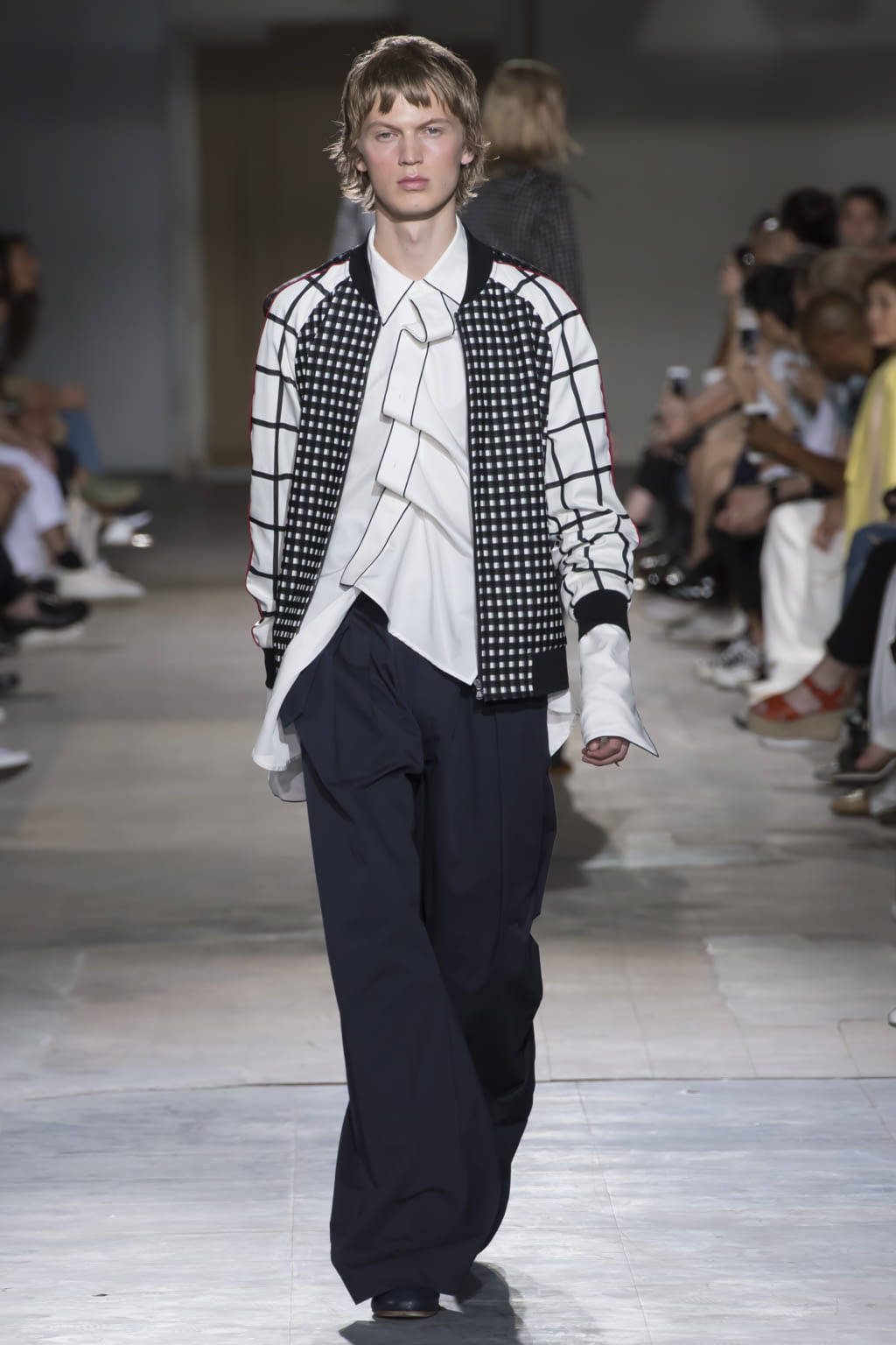 Fashion Week Paris Spring/Summer 2017 look 39 from the Wooyoungmi collection menswear