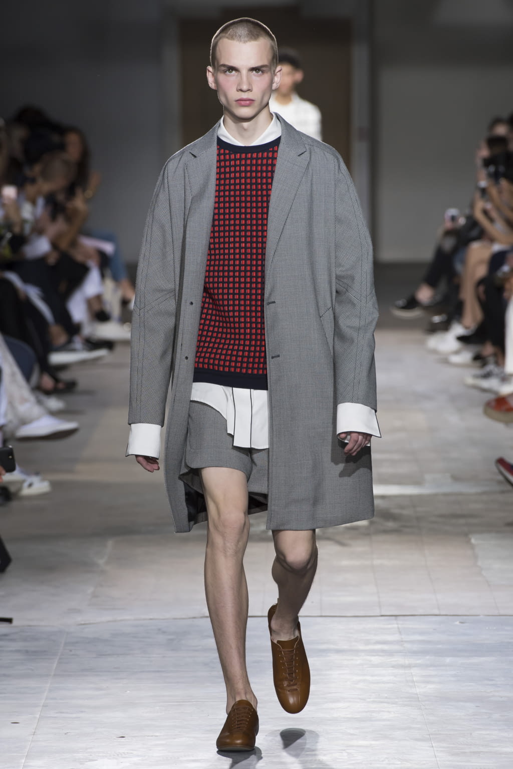 Fashion Week Paris Spring/Summer 2017 look 4 from the Wooyoungmi collection menswear