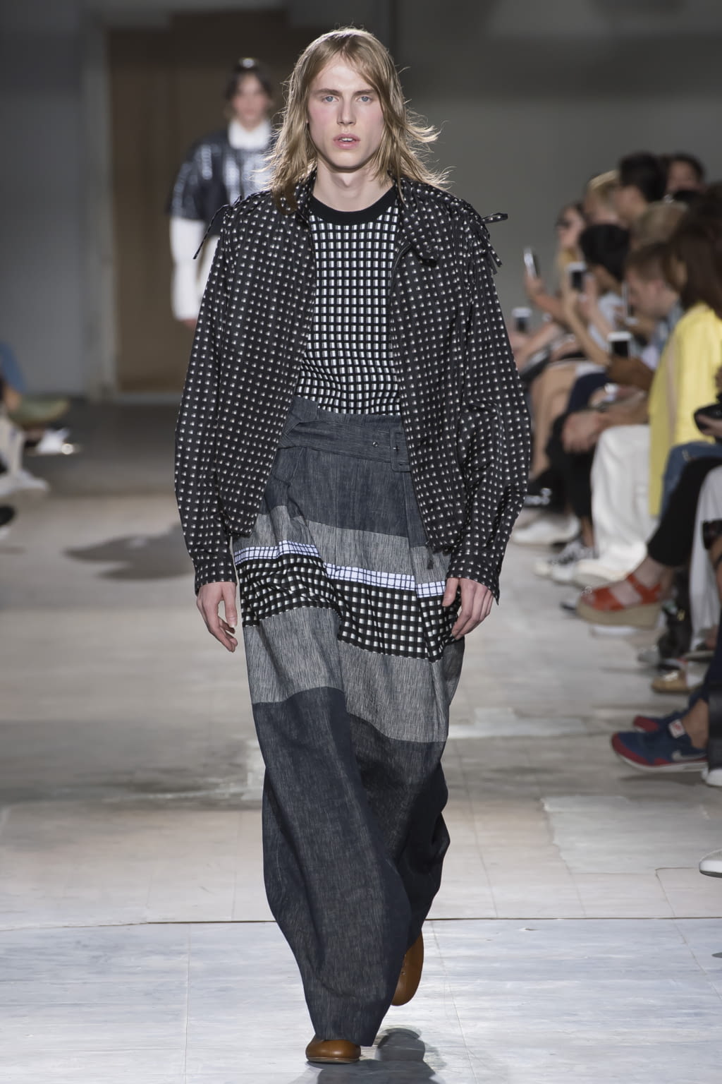 Fashion Week Paris Spring/Summer 2017 look 41 from the Wooyoungmi collection menswear