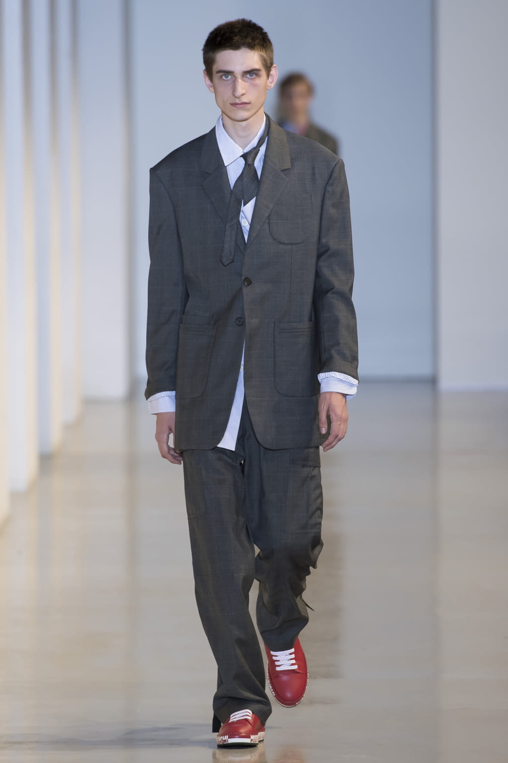 Fashion Week Paris Spring/Summer 2018 look 1 from the Wooyoungmi collection menswear