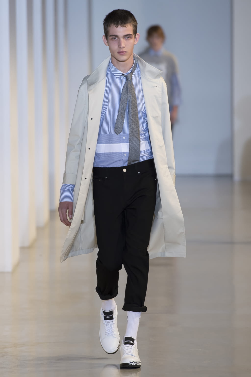 Fashion Week Paris Spring/Summer 2018 look 14 from the Wooyoungmi collection menswear