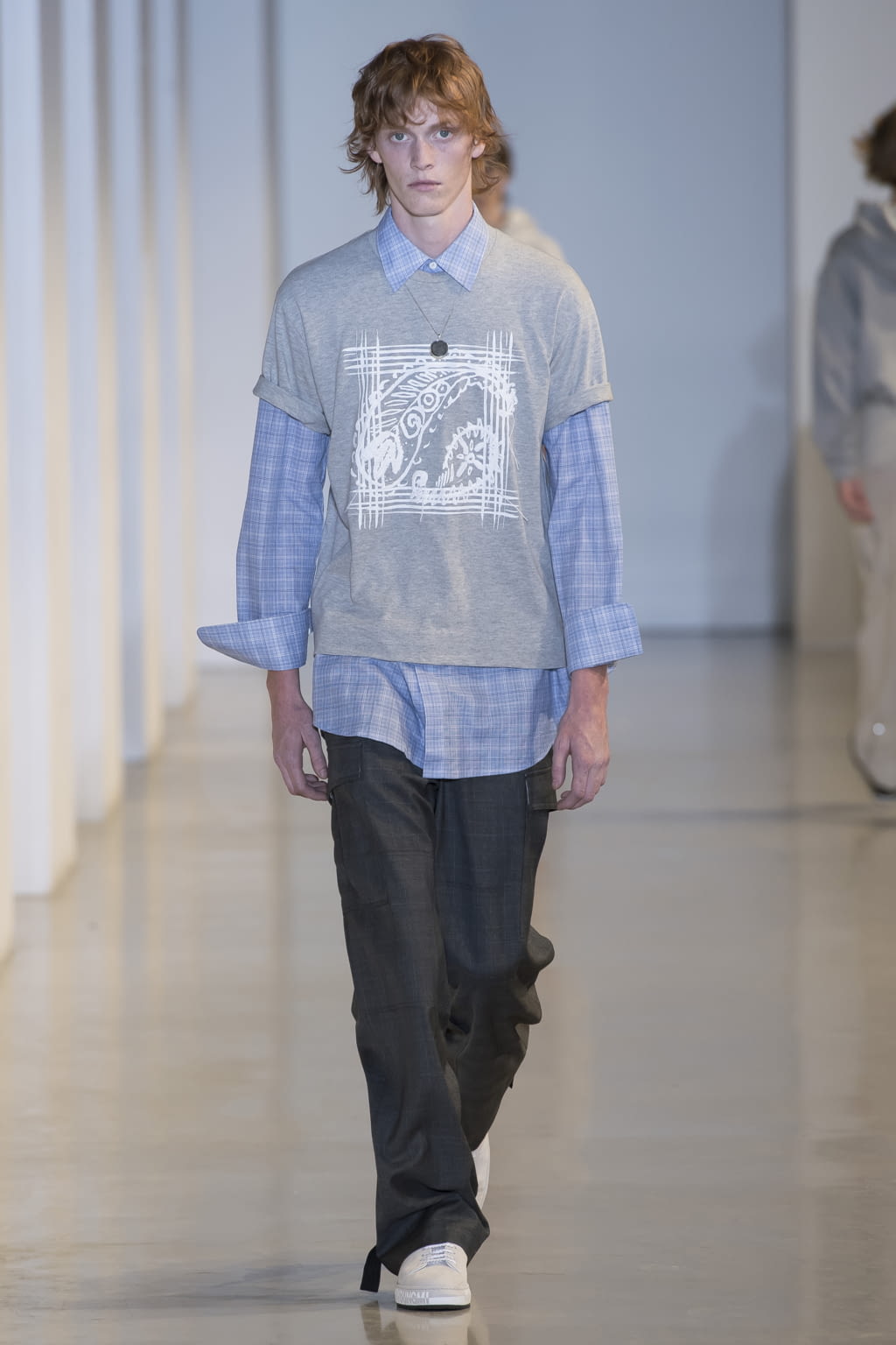 Fashion Week Paris Spring/Summer 2018 look 15 from the Wooyoungmi collection menswear