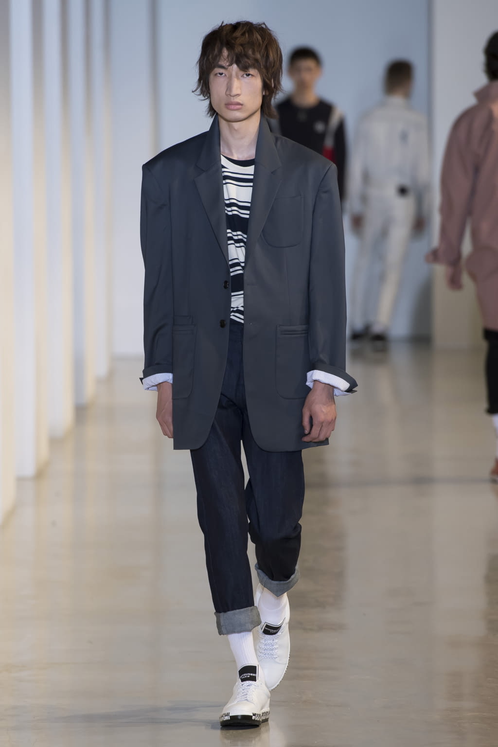Fashion Week Paris Spring/Summer 2018 look 21 from the Wooyoungmi collection menswear