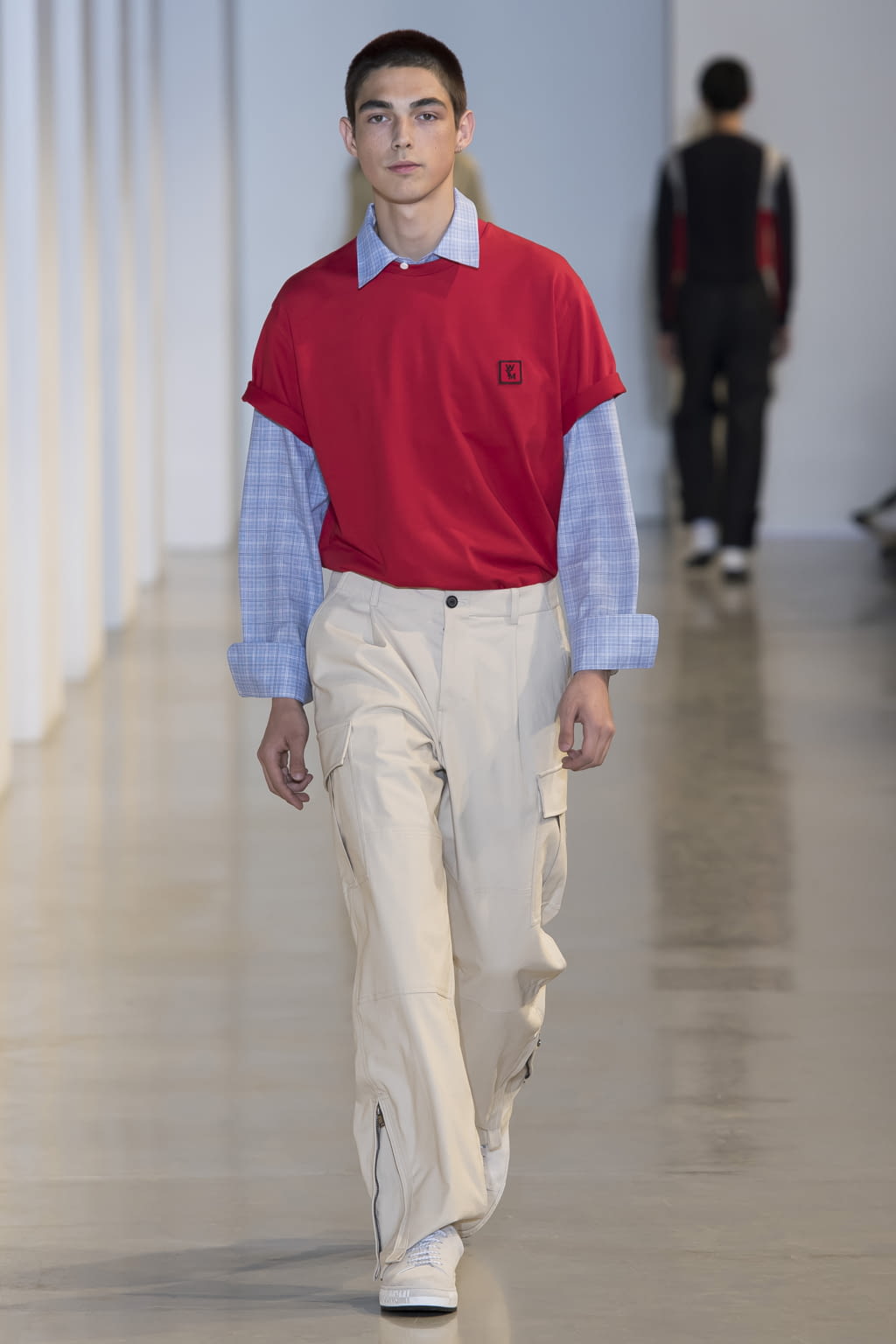 Fashion Week Paris Spring/Summer 2018 look 24 from the Wooyoungmi collection menswear