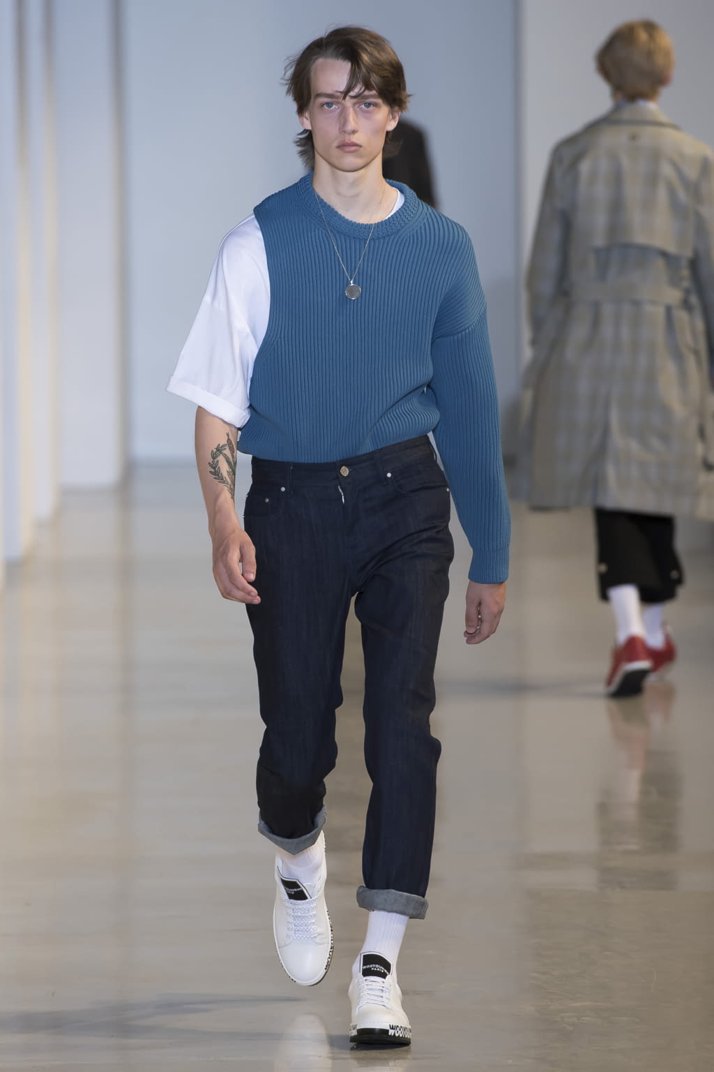Fashion Week Paris Spring/Summer 2018 look 40 from the Wooyoungmi collection menswear