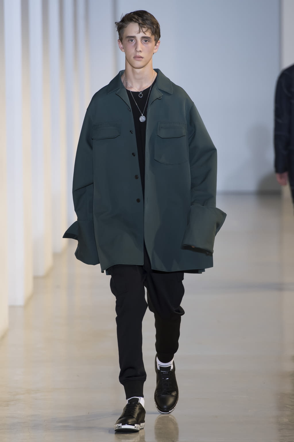 Fashion Week Paris Spring/Summer 2018 look 48 from the Wooyoungmi collection menswear