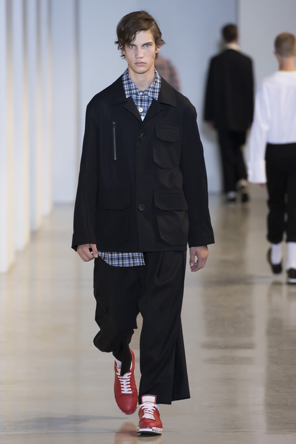 Fashion Week Paris Spring/Summer 2018 look 8 from the Wooyoungmi collection menswear