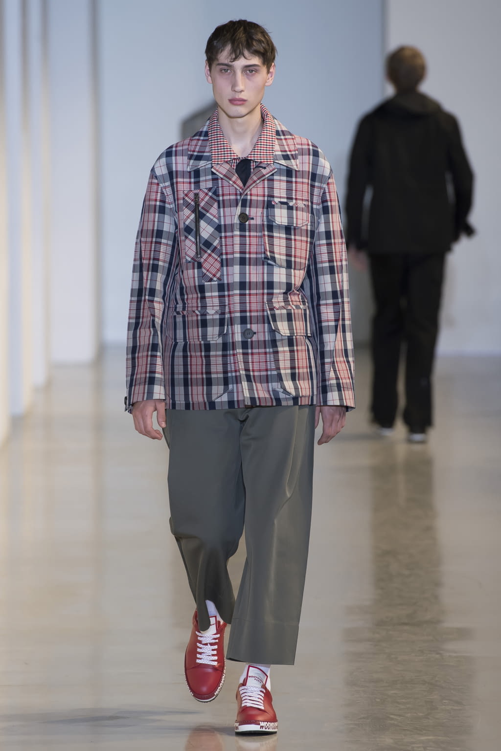 Fashion Week Paris Spring/Summer 2018 look 9 from the Wooyoungmi collection menswear