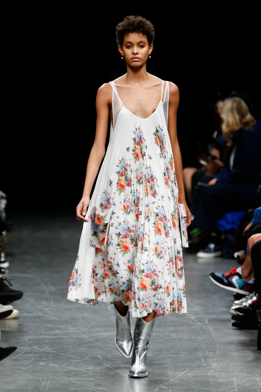 Fashion Week Milan Spring/Summer 2017 look 33 from the Wunderkind collection womenswear