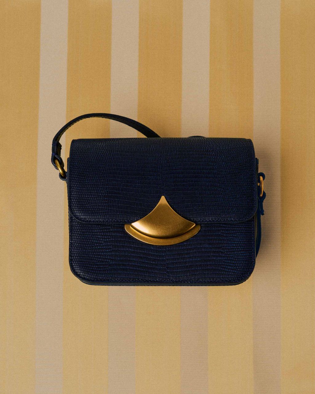 Fashion Week Paris Spring/Summer 2025 look 15 from the Sessùn collection womenswear accessories