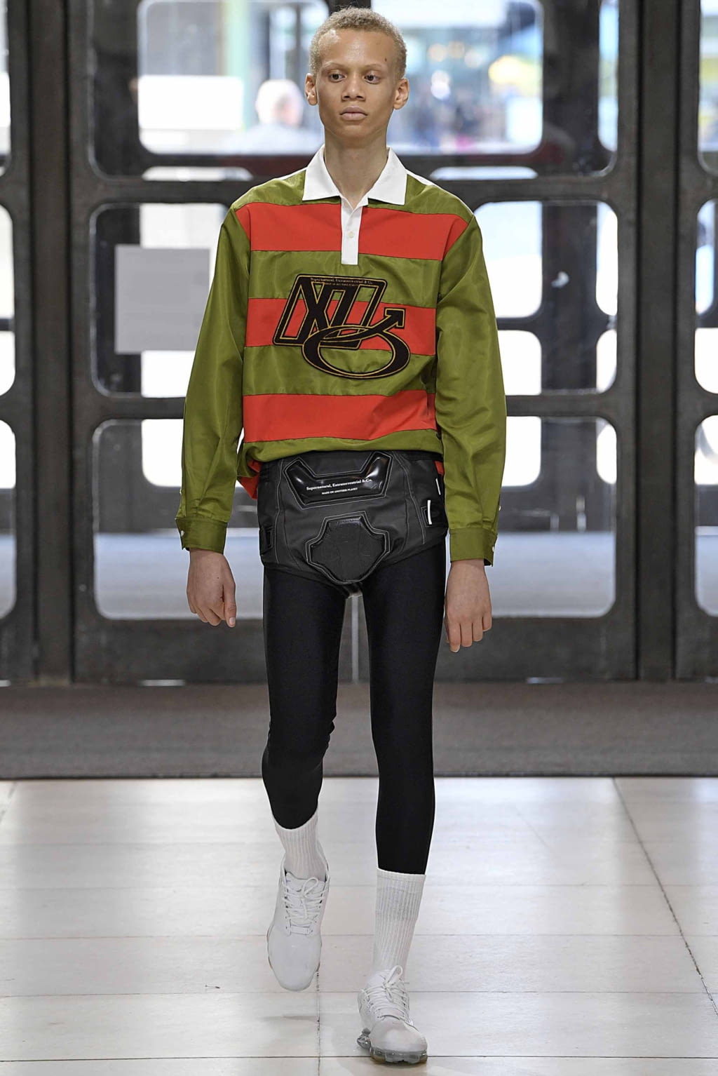 Fashion Week London Spring/Summer 2019 look 4 from the Xander Zhou collection menswear