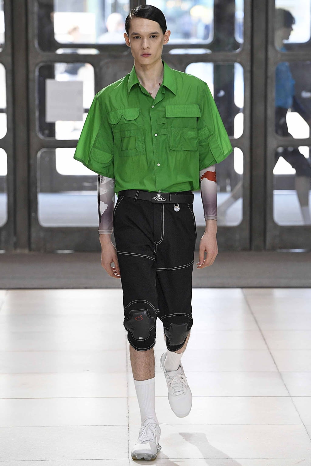 Fashion Week London Spring/Summer 2019 look 18 from the Xander Zhou collection menswear