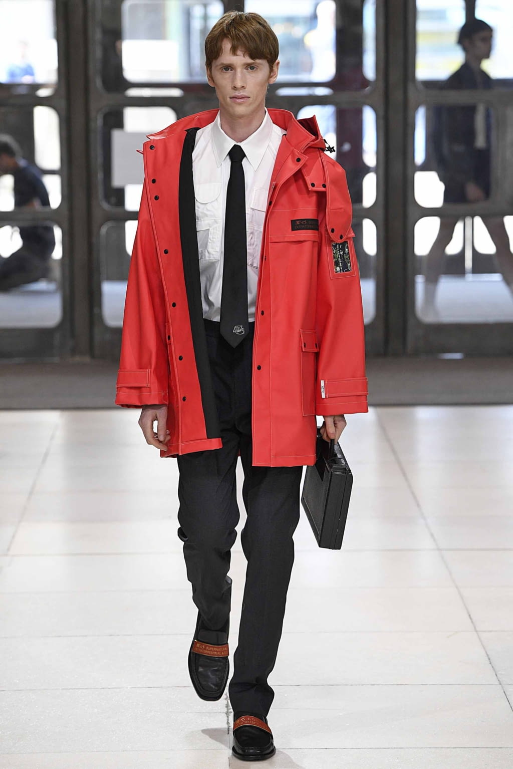 Fashion Week London Spring/Summer 2019 look 41 from the Xander Zhou collection menswear