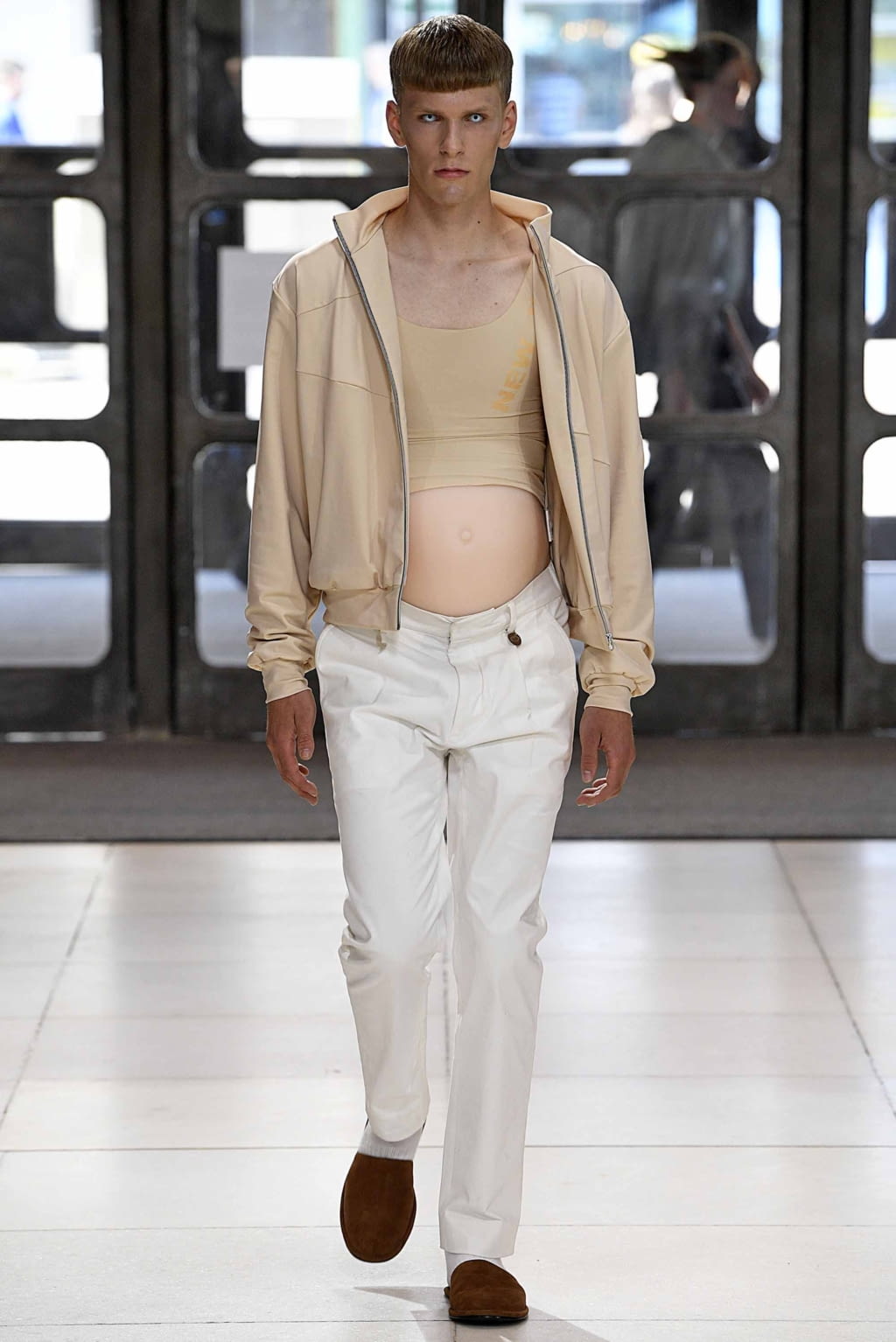Fashion Week London Spring/Summer 2019 look 49 from the Xander Zhou collection menswear