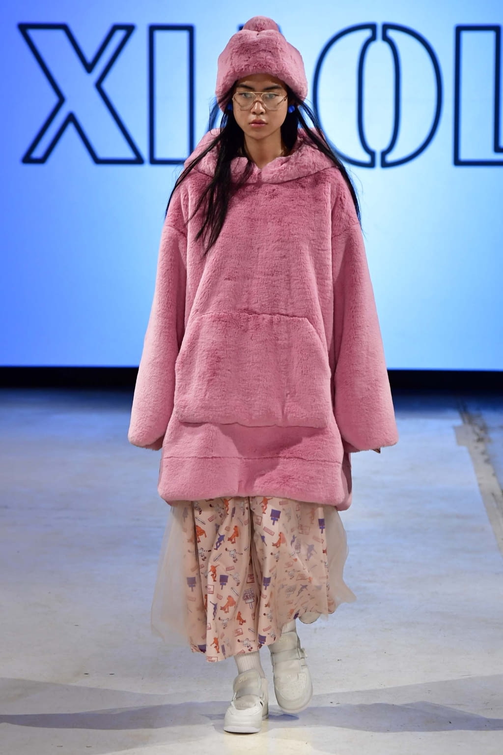 Fashion Week London Fall/Winter 2018 look 7 from the Xiao Li collection 女装