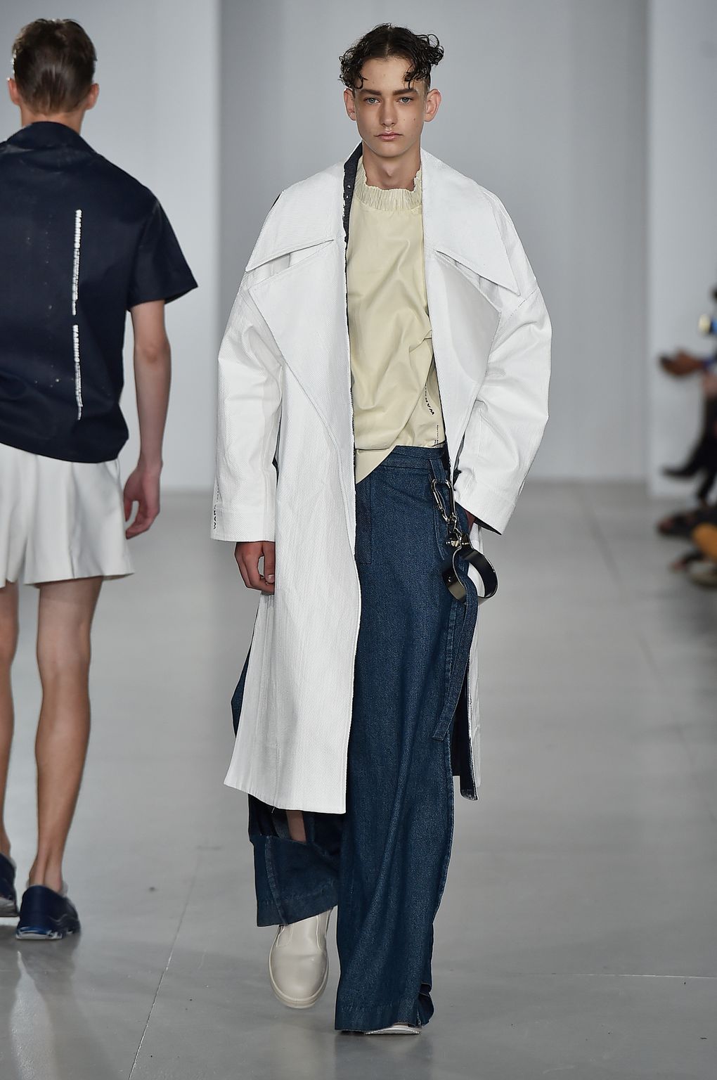 Fashion Week London Spring/Summer 2017 look 17 from the XIMONLEE collection menswear