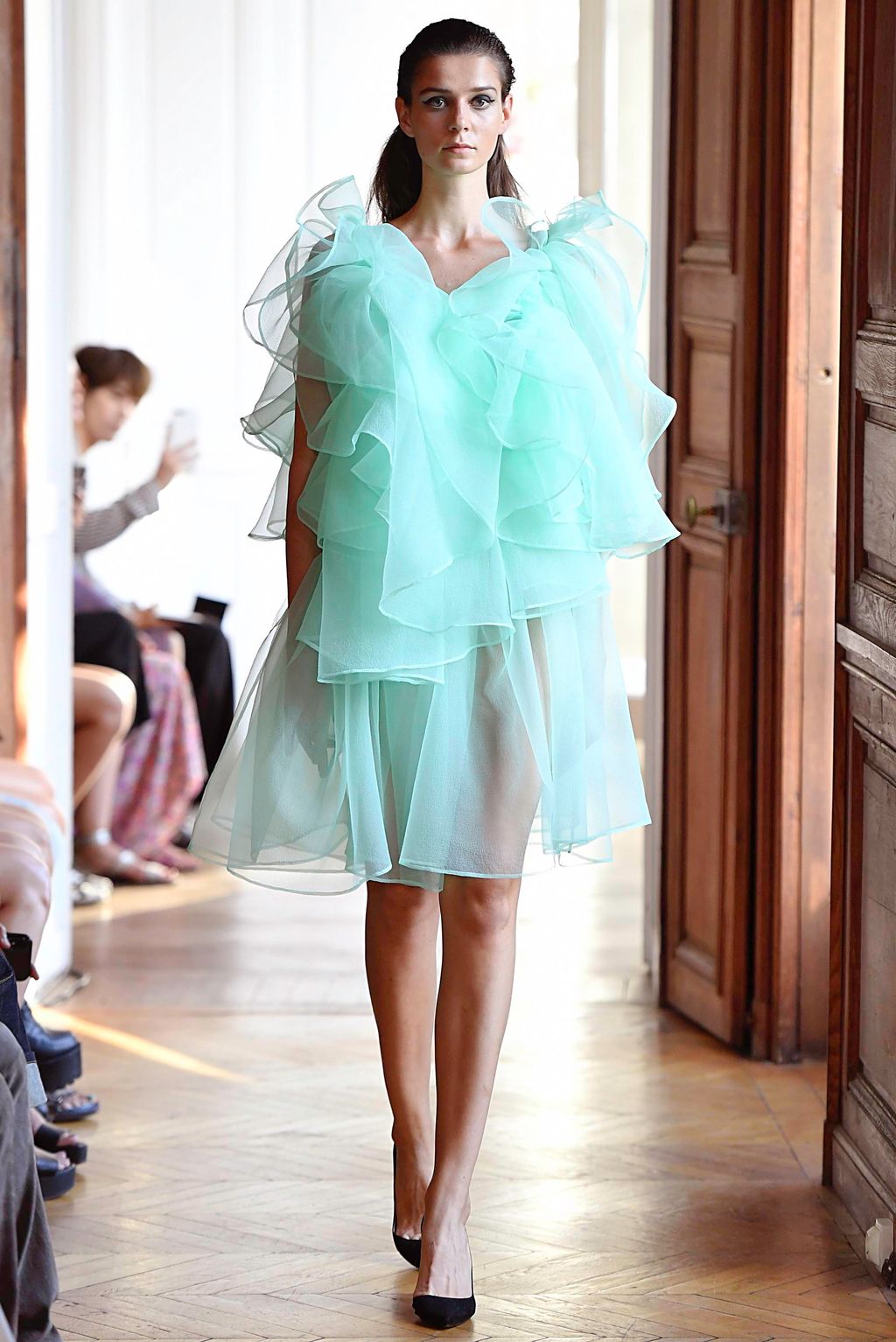 Fashion Week Paris Fall/Winter 2019 look 13 de la collection Xuan couture