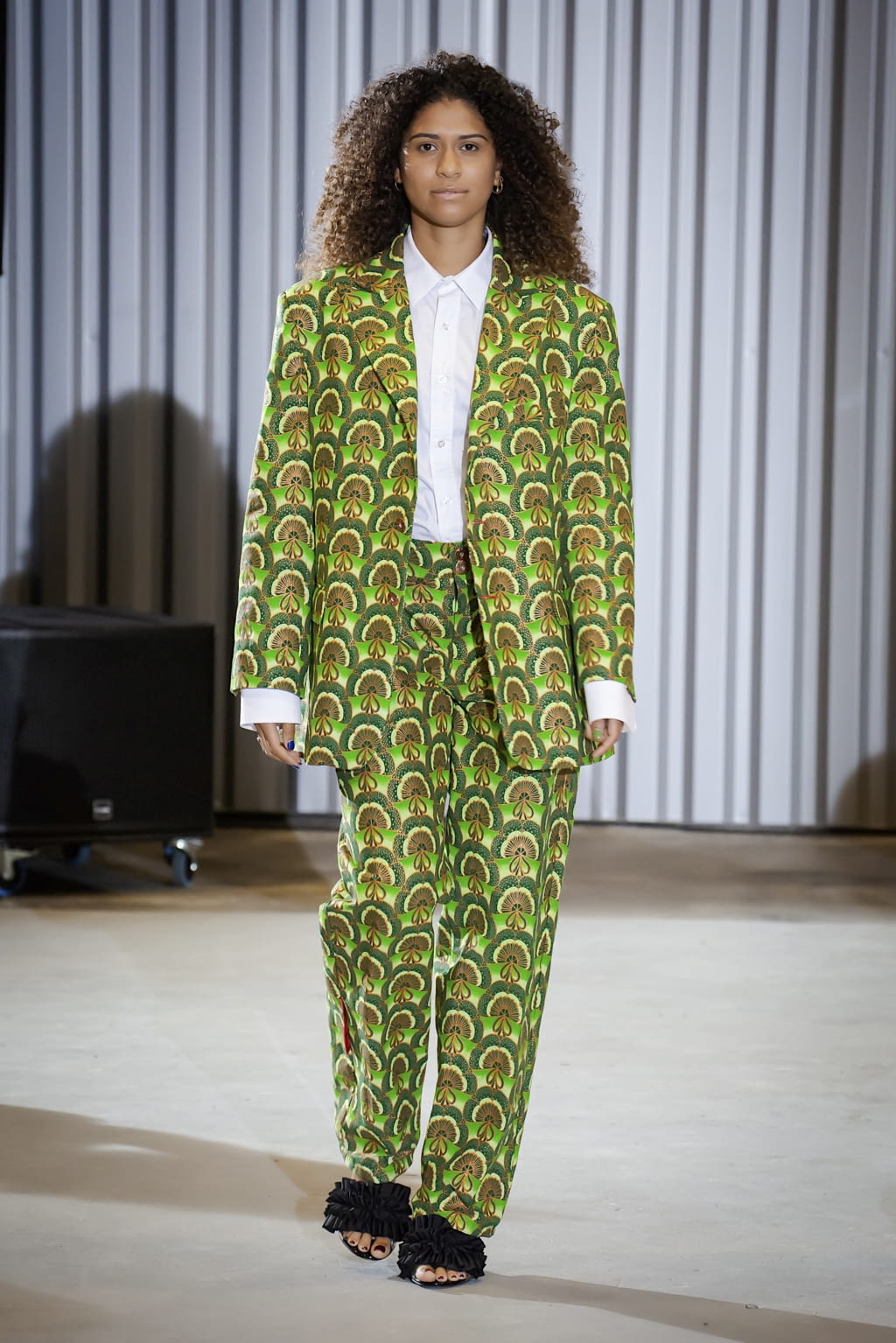 Fashion Week Paris Spring/Summer 2021 look 12 from the Xuly Bët collection womenswear
