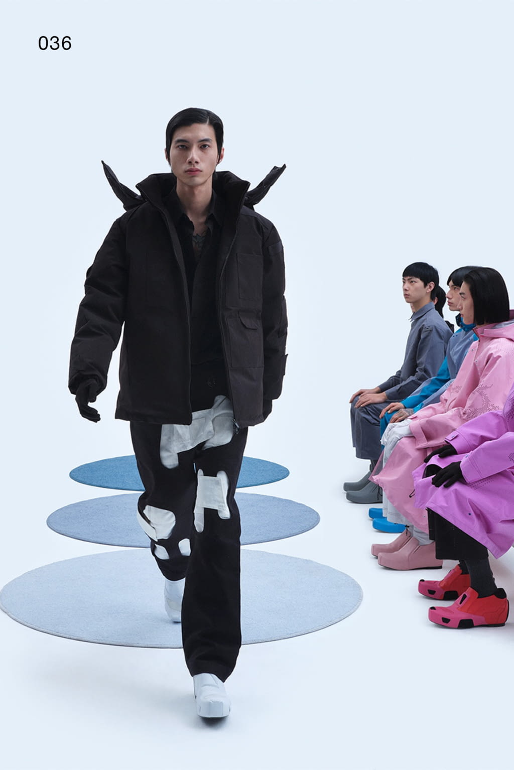 Fashion Week London Fall/Winter 2021 look 47 from the Xander Zhou collection menswear