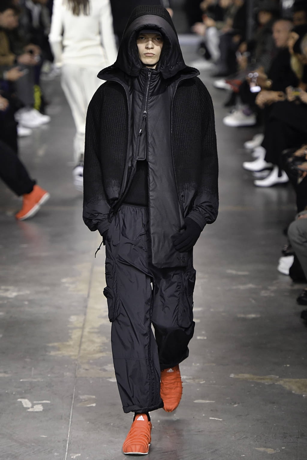 Fashion Week Paris Fall/Winter 2019 look 7 from the Y-3 collection menswear