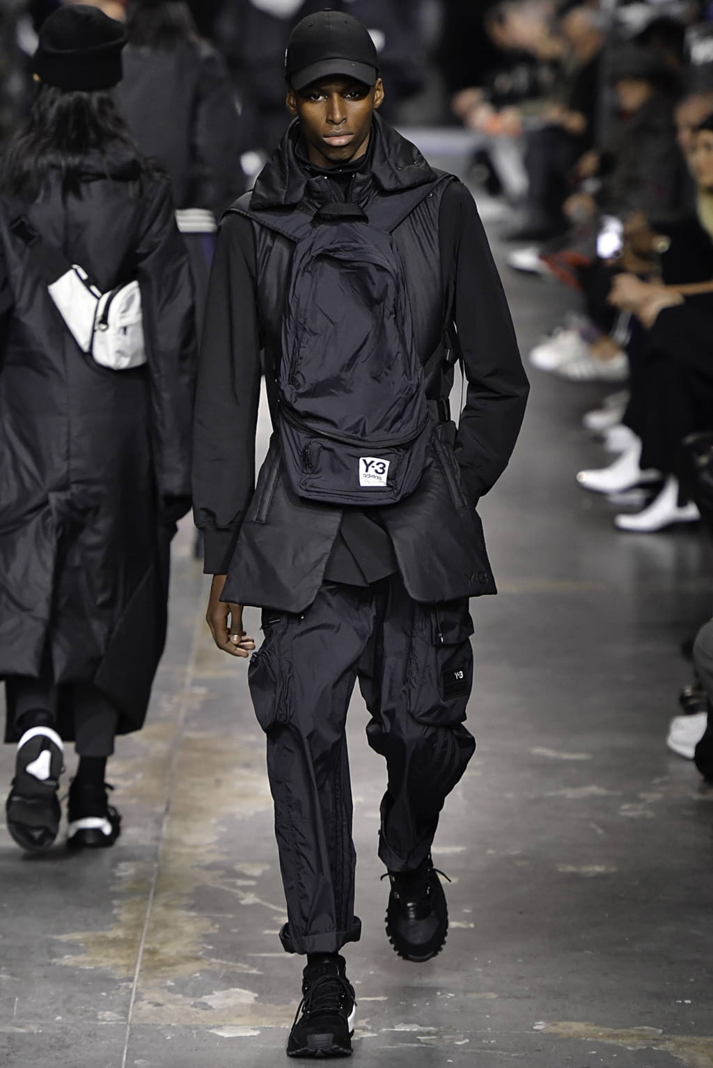 Fashion Week Paris Fall/Winter 2019 look 15 from the Y-3 collection menswear