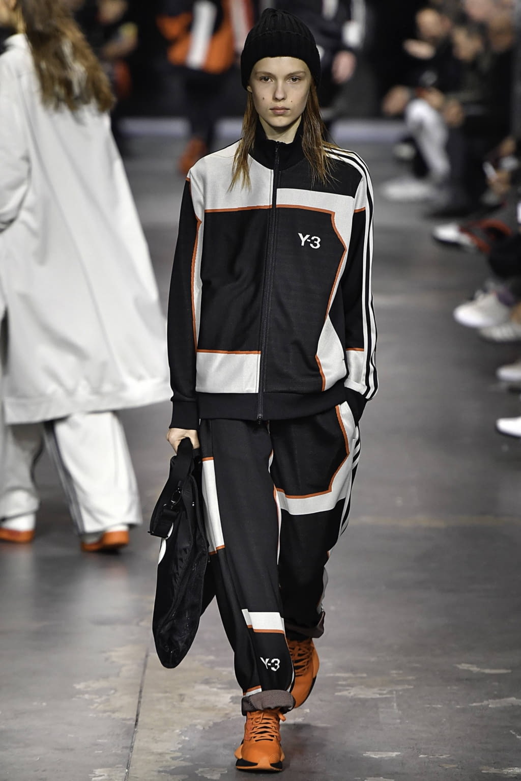 Fashion Week Paris Fall/Winter 2019 look 25 from the Y-3 collection menswear