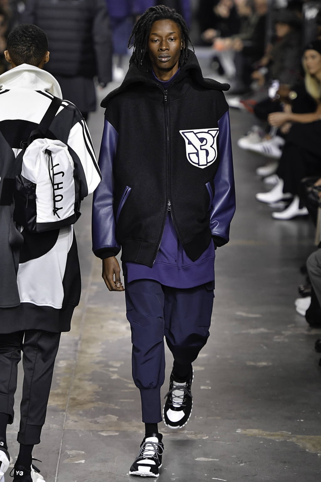 Fashion Week Paris Fall/Winter 2019 look 29 from the Y-3 collection 男装