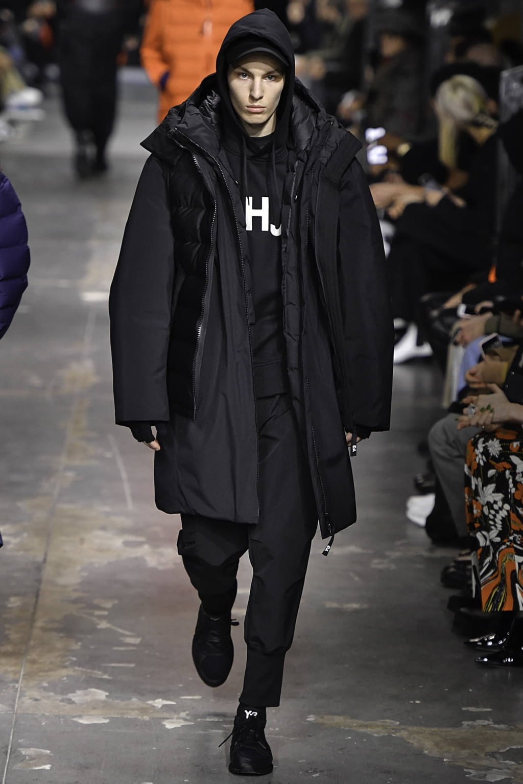 Fashion Week Paris Fall/Winter 2019 look 32 from the Y-3 collection menswear