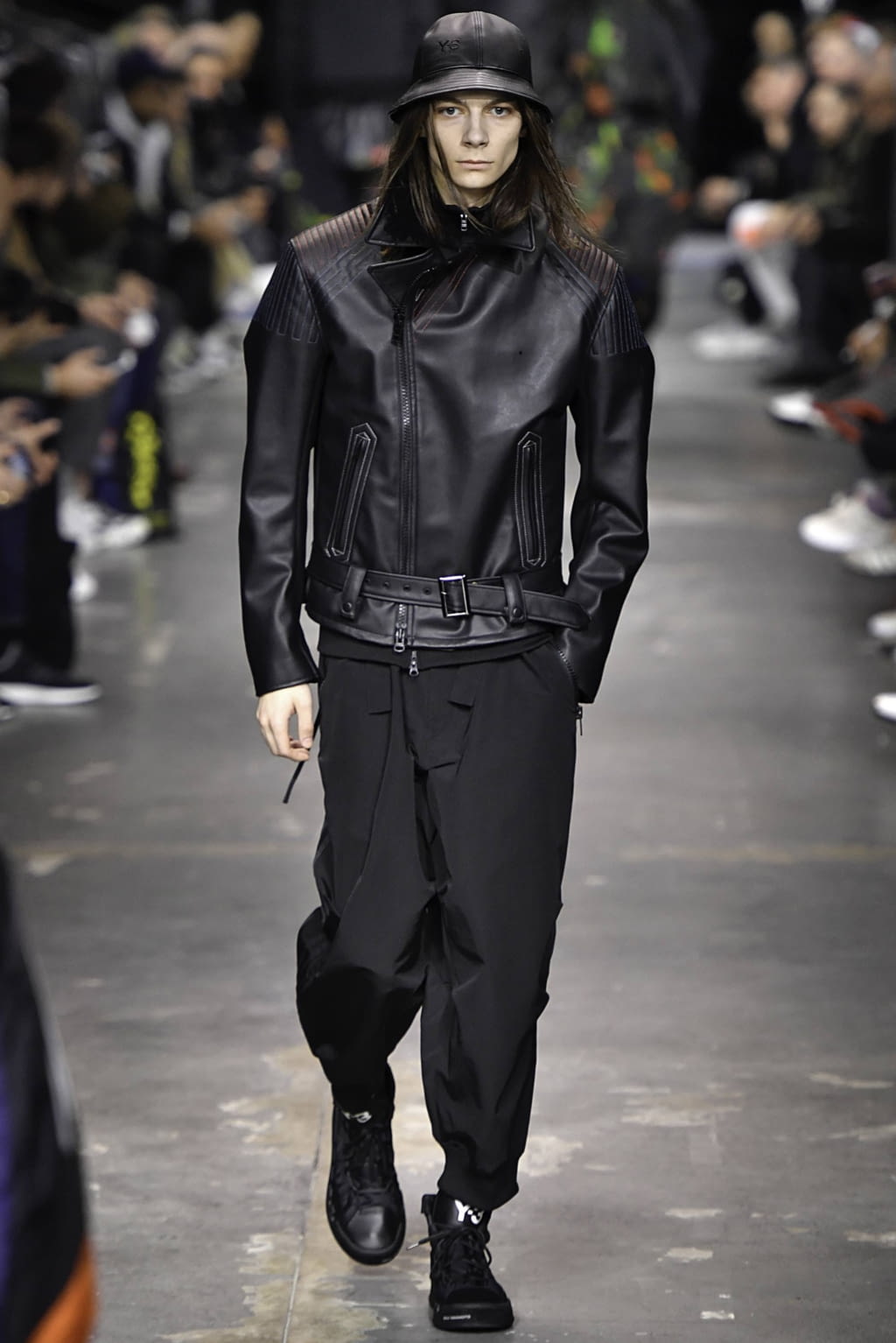 Fashion Week Paris Fall/Winter 2019 look 35 from the Y-3 collection menswear