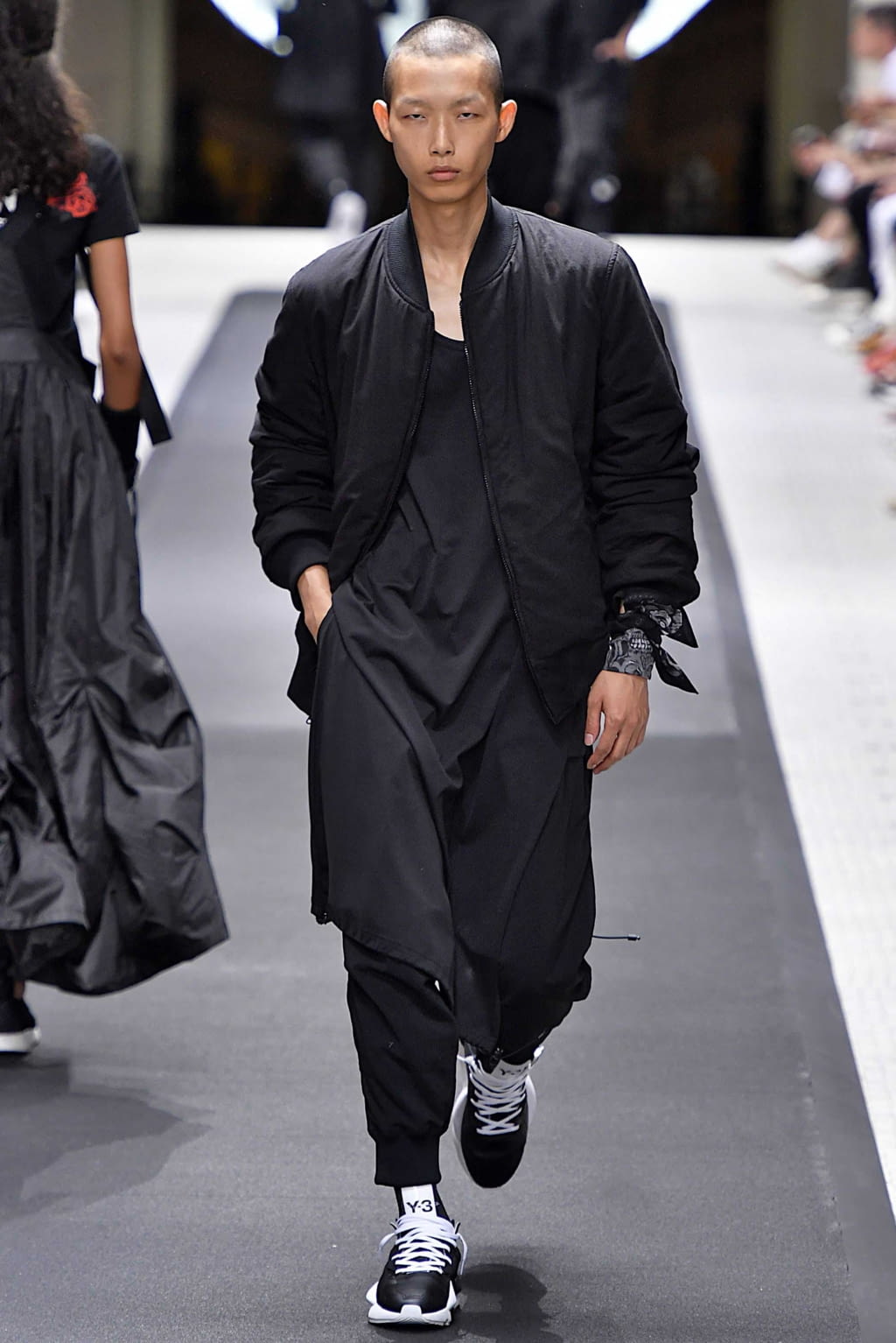 Fashion Week Paris Spring/Summer 2019 look 11 from the Y-3 collection menswear