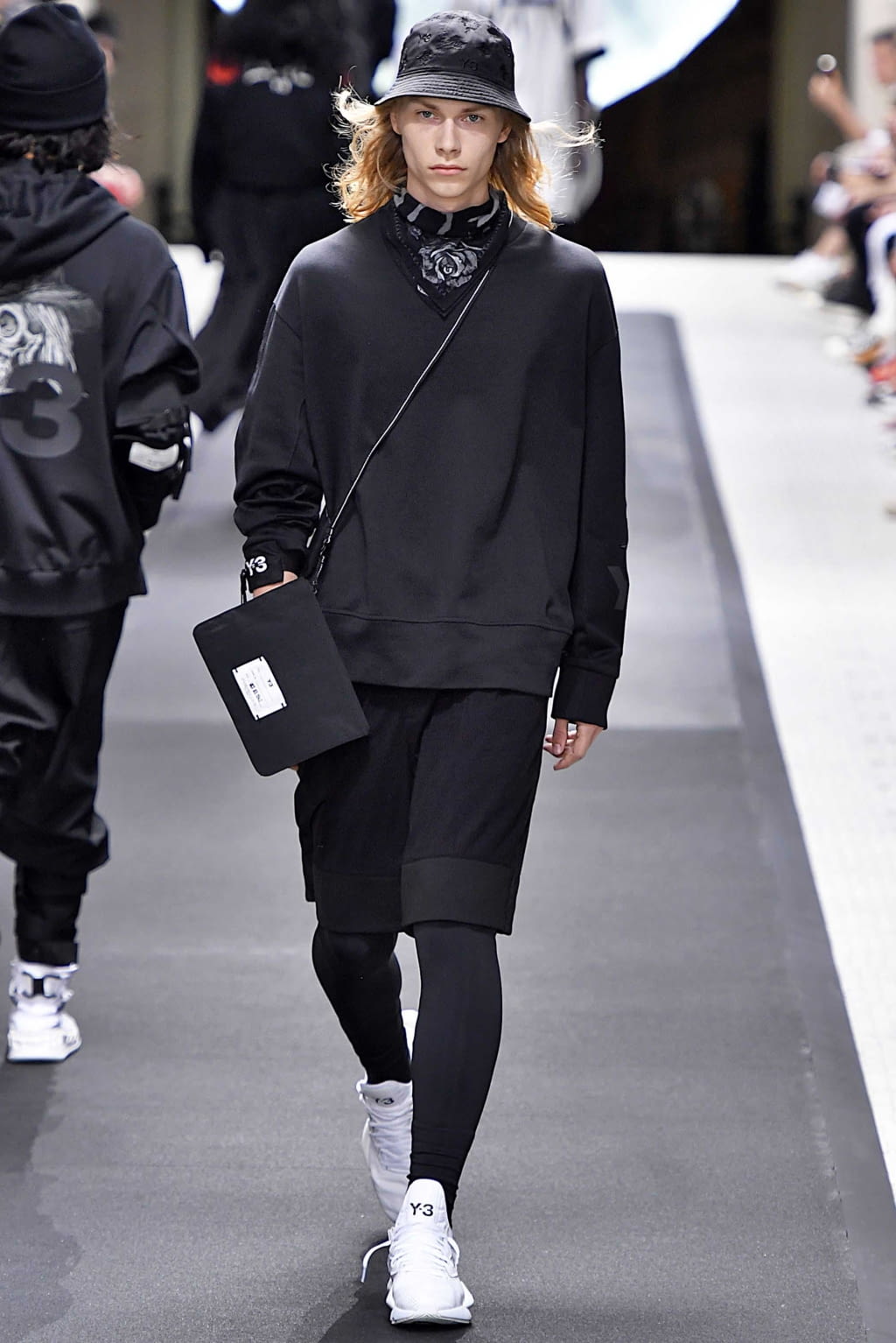 Fashion Week Paris Spring/Summer 2019 look 14 from the Y-3 collection menswear
