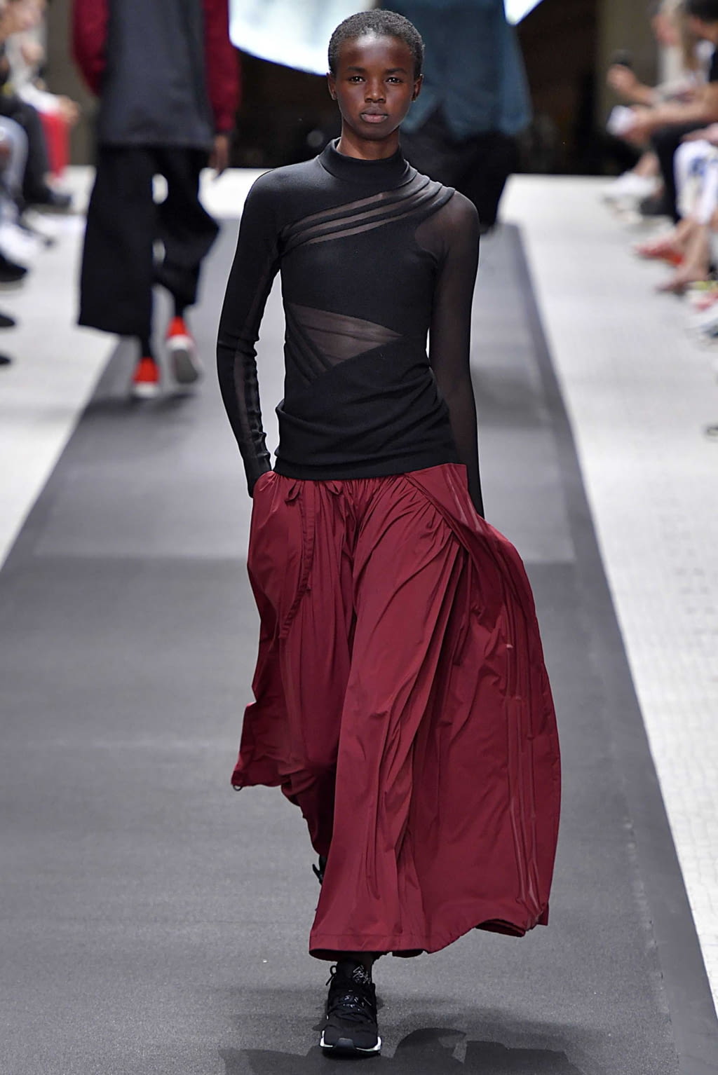 Fashion Week Paris Spring/Summer 2019 look 28 de la collection Y-3 menswear