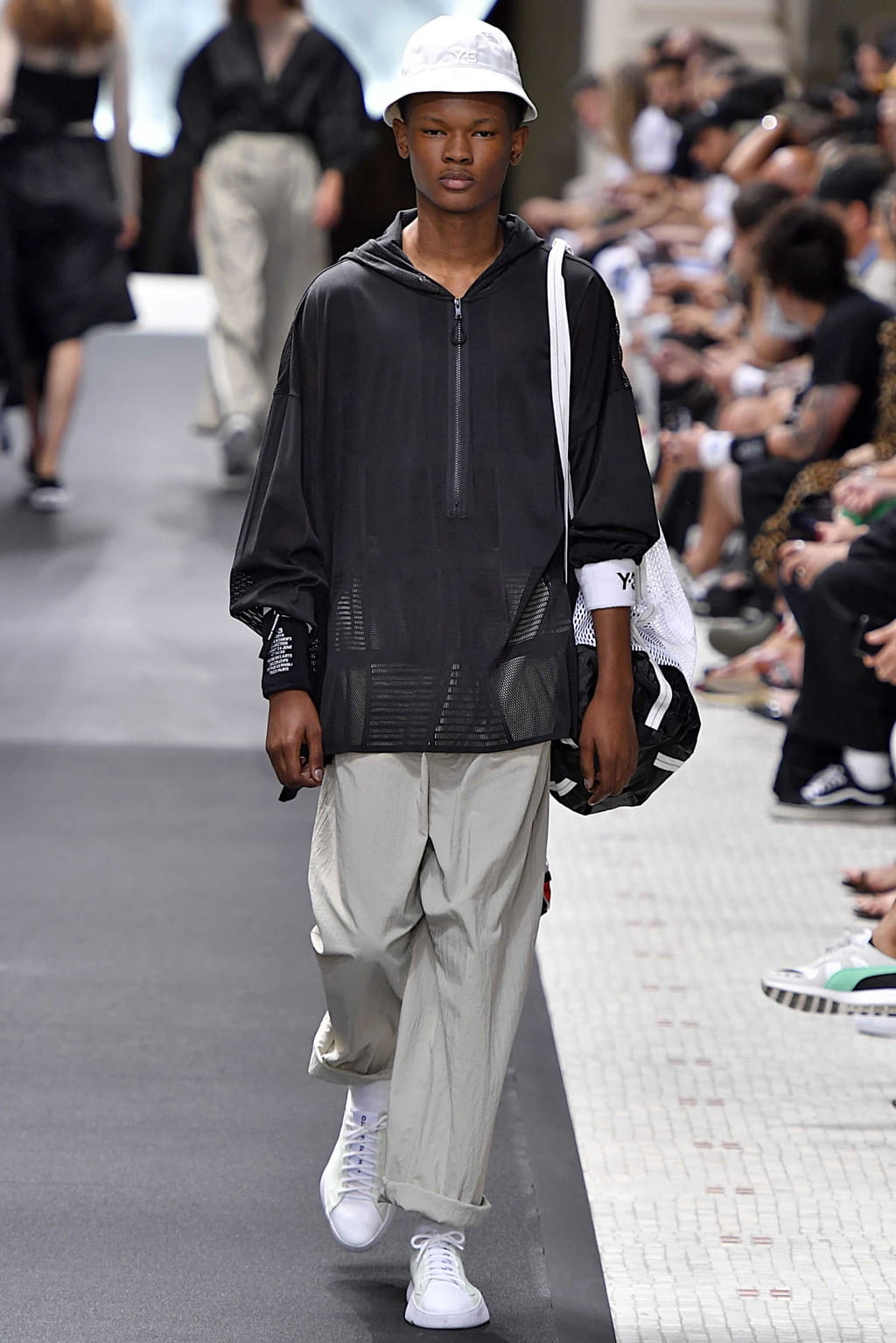 Fashion Week Paris Spring/Summer 2019 look 34 from the Y-3 collection menswear