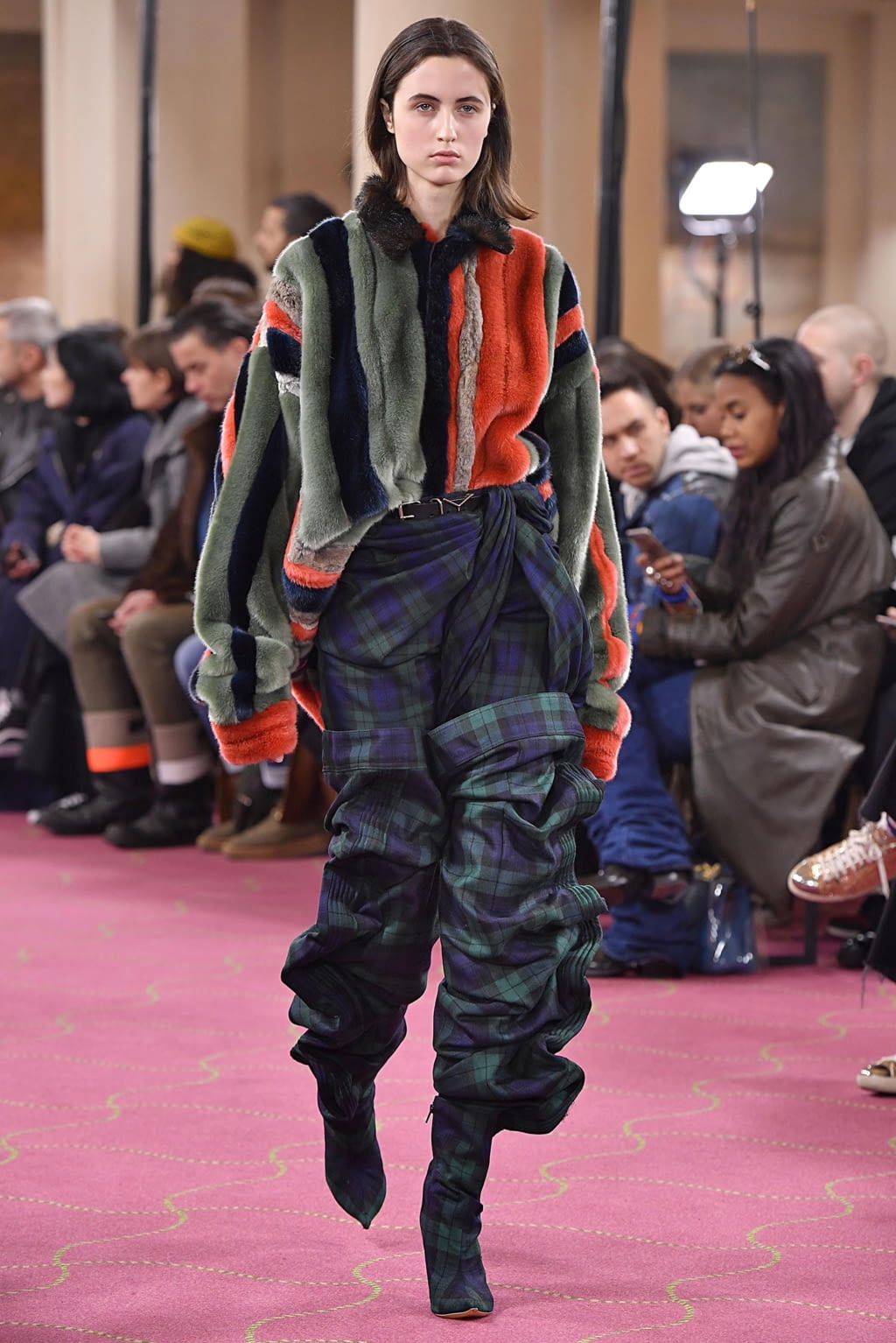 Fashion Week Paris Fall/Winter 2018 look 31 from the Y/PROJECT collection 女装