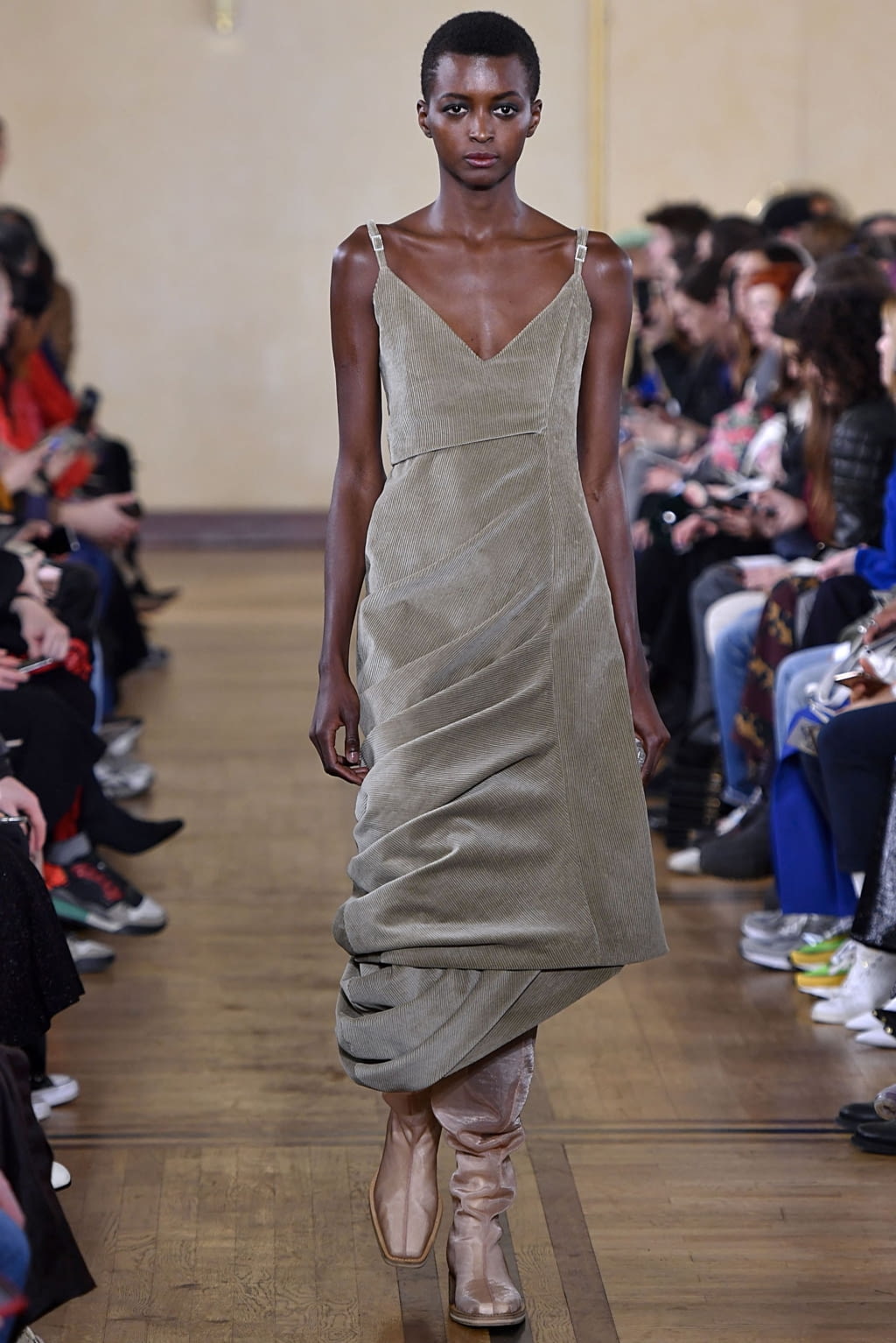 Fashion Week Paris Fall/Winter 2019 look 30 from the Y/PROJECT collection womenswear